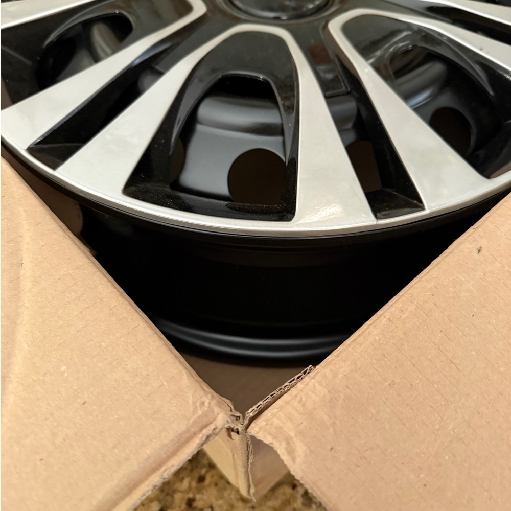 Alcar Black Wheel Rim - Picture 3 of 3